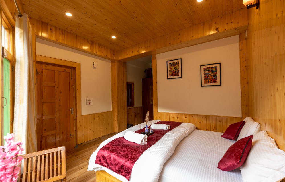The Evara Stays Jibhi Rooms Pictures