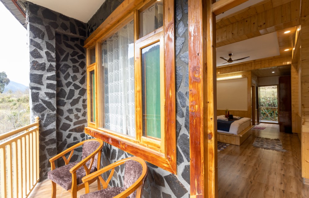 The Evara Stays Jibhi Rooms Pictures